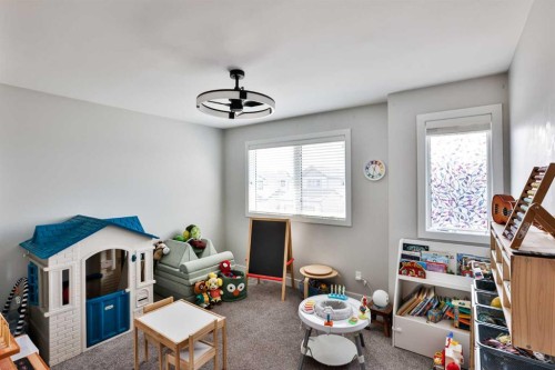 630 Moonlight Lane West, Lethbridge, AB - Indoor