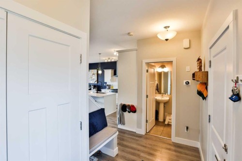 630 Moonlight Lane West, Lethbridge, AB - Indoor Photo Showing Other Room
