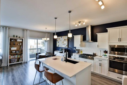 630 Moonlight Lane West, Lethbridge, AB - Indoor Photo Showing Kitchen With Upgraded Kitchen