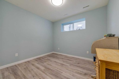 809 Greywolf Run North, Lethbridge, AB - Indoor Photo Showing Other Room