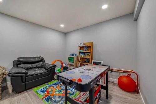 809 Greywolf Run North, Lethbridge, AB - Indoor