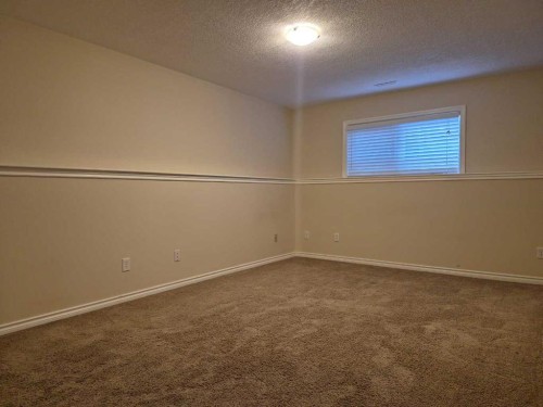 45 Sunridge Boulevard West, Lethbridge, AB - Indoor Photo Showing Other Room