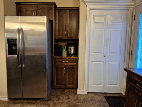 45 Sunridge Boulevard West, Lethbridge, AB - Indoor