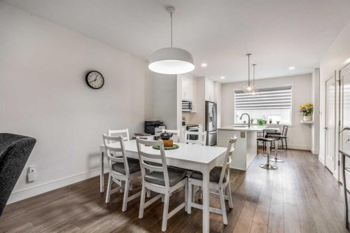 270 Grassland Boulevard West, Lethbridge, AB - Indoor Photo Showing Dining Room