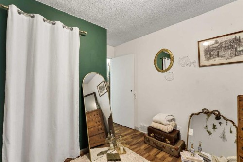 94079 113 Range Road, Bow Island, AB - Indoor