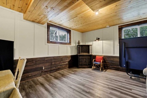 94079 113 Range Road, Bow Island, AB - Indoor