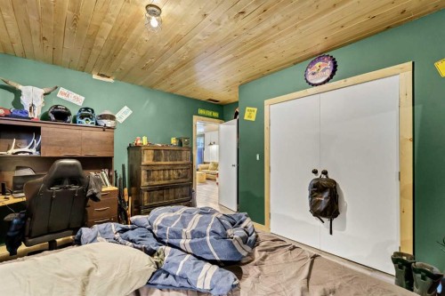 94079 113 Range Road, Bow Island, AB - Indoor