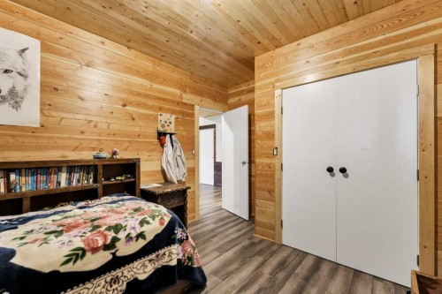 94079 113 Range Road, Bow Island, AB - Indoor