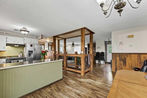 94079 113 Range Road, Bow Island, AB - Indoor Photo Showing Kitchen