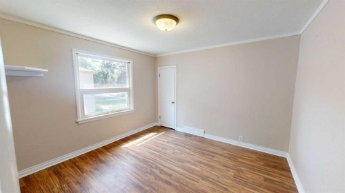 1129 20 Street South, Lethbridge, AB - Indoor Photo Showing Other Room