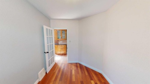 1129 20 Street South, Lethbridge, AB - Indoor Photo Showing Other Room