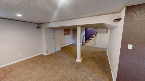 1129 20 Street South, Lethbridge, AB - Indoor