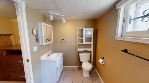1129 20 Street South, Lethbridge, AB - Indoor