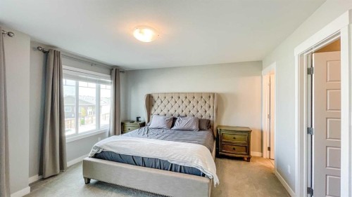 291 Northlander Bend West, Lethbridge, AB - Indoor Photo Showing Bedroom