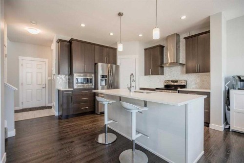 291 Northlander Bend West, Lethbridge, AB - Indoor Photo Showing Kitchen With Stainless Steel Kitchen With Upgraded Kitchen