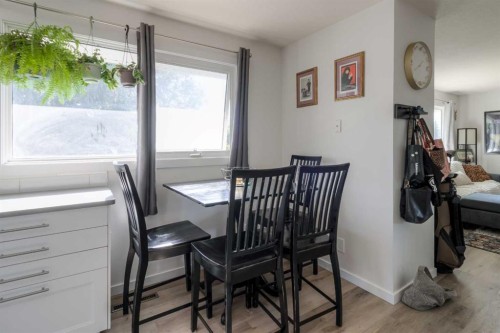 830 9 Street North, Lethbridge, AB - Indoor
