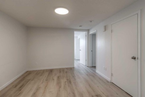 830 9 Street North, Lethbridge, AB - Indoor Photo Showing Other Room