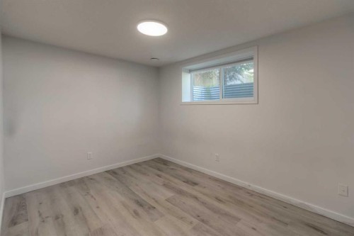 830 9 Street North, Lethbridge, AB - Indoor Photo Showing Other Room