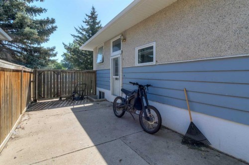 830 9 Street North, Lethbridge, AB - Outdoor With Exterior