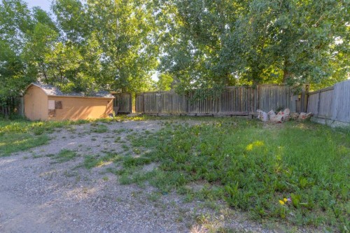 830 9 Street North, Lethbridge, AB - Outdoor With Backyard
