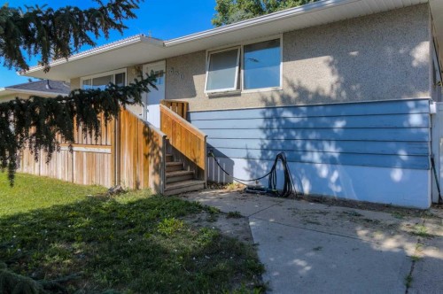 830 9 Street North, Lethbridge, AB - Outdoor