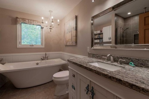 63009 Rr 210, Raymond, AB - Indoor Photo Showing Bathroom