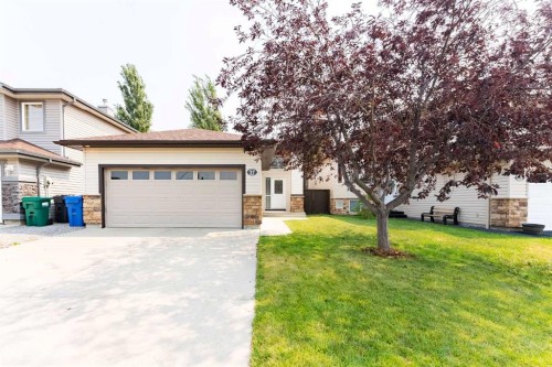 27 Fairmont Road South, Lethbridge, AB - Outdoor With Facade