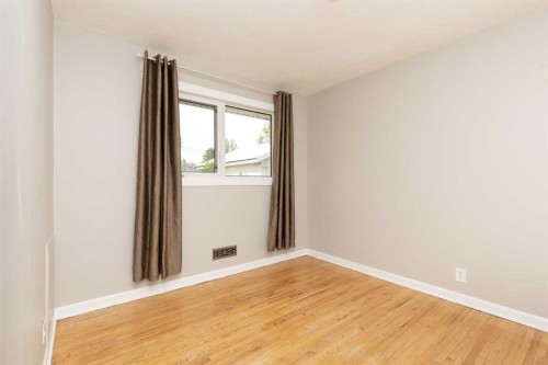 1124 28A Street South, Lethbridge, AB - Indoor Photo Showing Other Room