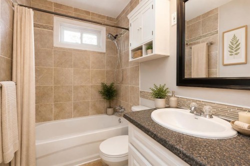 1124 28A Street South, Lethbridge, AB - Indoor Photo Showing Bathroom