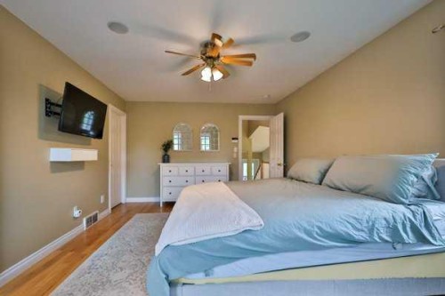 135 Riverbrook Close West, Lethbridge, AB - Indoor Photo Showing Bedroom