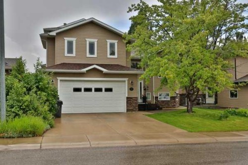 135 Riverbrook Close West, Lethbridge, AB - Outdoor