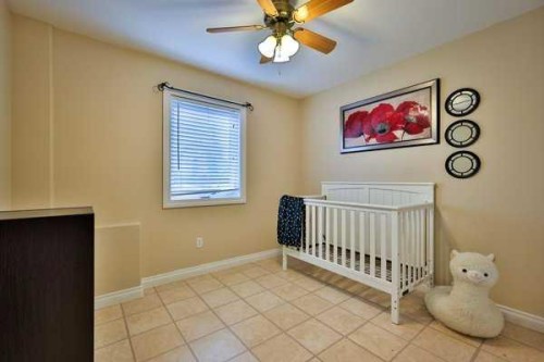 135 Riverbrook Close West, Lethbridge, AB - Indoor Photo Showing Bedroom