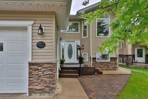 135 Riverbrook Close West, Lethbridge, AB - Outdoor