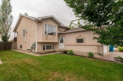 103 Cowichan Court WESTLethbridge, AB T1K 7V2