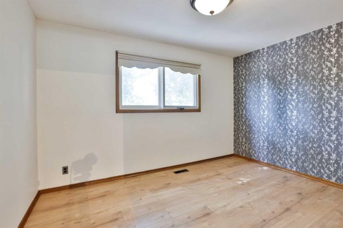 2719 6 Avenue North, Lethbridge, AB - Indoor Photo Showing Other Room