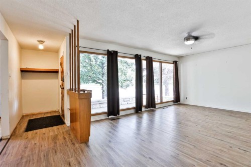 2719 6 Avenue North, Lethbridge, AB - Indoor Photo Showing Other Room