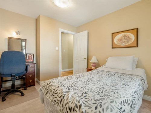 510 3 Street West, Cardston, AB - Indoor Photo Showing Bedroom