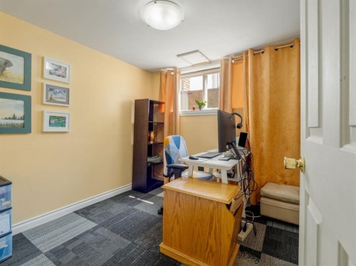 510 3 Street West, Cardston, AB - Indoor Photo Showing Office
