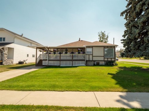 510 3 Street West, Cardston, AB - Outdoor