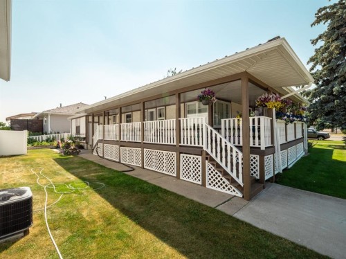 510 3 Street West, Cardston, AB - Outdoor With Deck Patio Veranda
