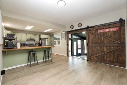 732 12B Street North, Lethbridge, AB - Indoor Photo Showing Other Room