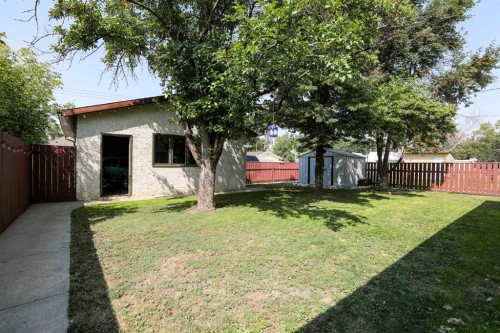 732 12B Street North, Lethbridge, AB - Outdoor