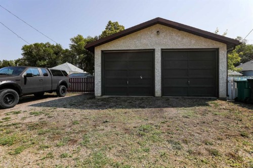 732 12B Street North, Lethbridge, AB - Outdoor With Exterior