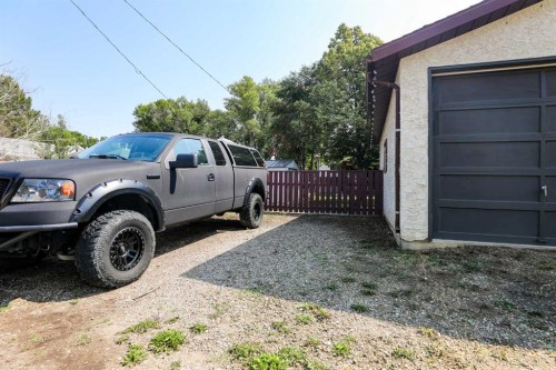 732 12B Street North, Lethbridge, AB - Outdoor
