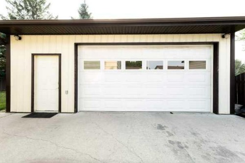 4106 Heirloom Crescent, Taber, AB - Outdoor With Exterior