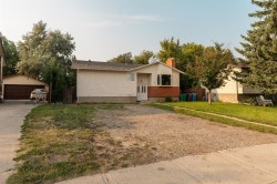 11 Rutgers Crescent Lethbridge, AB T1K 4S9