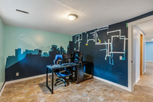 11 Rutgers Crescent West, Lethbridge, AB - Indoor Photo Showing Office