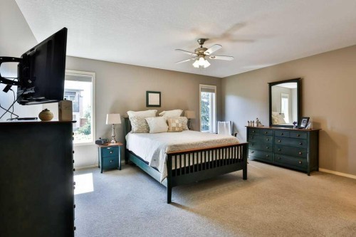 54 Rivercrest Court West, Lethbridge, AB - Indoor Photo Showing Bedroom