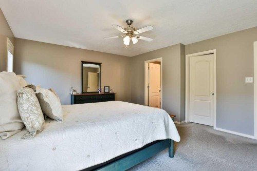 54 Rivercrest Court West, Lethbridge, AB - Indoor Photo Showing Bedroom