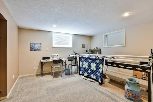 54 Rivercrest Court West, Lethbridge, AB - Indoor